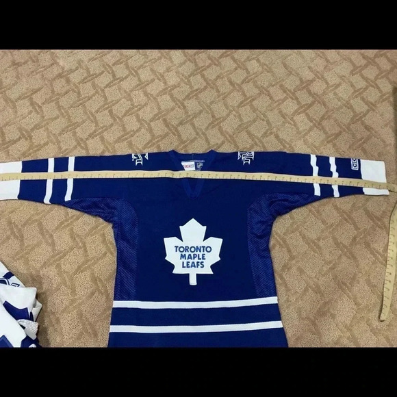 Vintage Toronto Maple Leafs CCM NHL Hockey Jersey - Picture 9 of 10